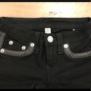 Black True Religion jeans size 24. Low rise.NEW